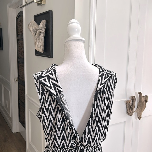 Donna Morgan Womens Small Black White Chevron Print Collared Wide Leg Jumpsuit - Picture 6 of 13